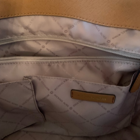 Michael Kors NEW NEVER CARRIED, large multi function tote. “MK” print logo. - Picture 6 of 10